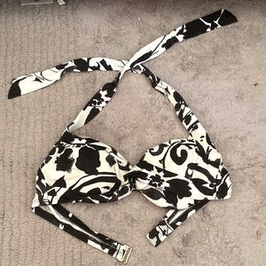 Black and white patterned bikini top